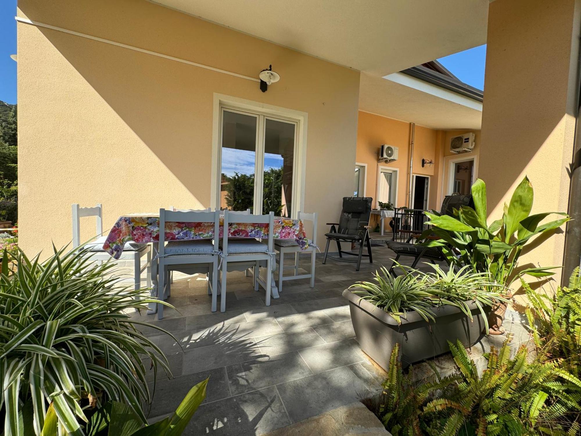 Villa Dei Fiori - Casa Vacanza Capoterra Buitenkant foto