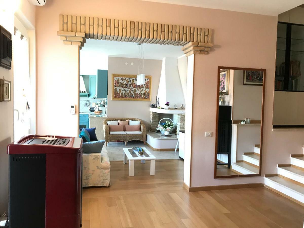 Villa Dei Fiori - Casa Vacanza Capoterra Buitenkant foto
