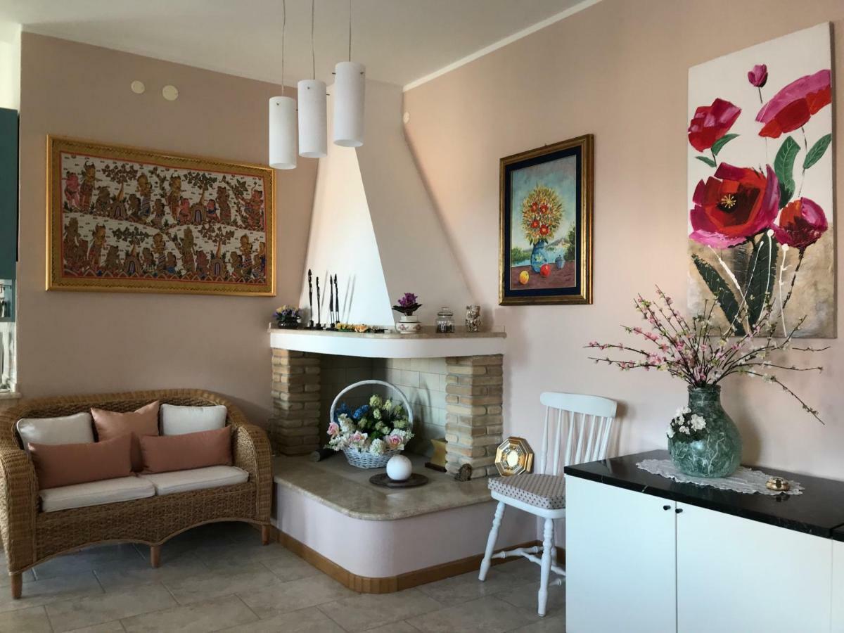 Villa Dei Fiori - Casa Vacanza Capoterra Buitenkant foto