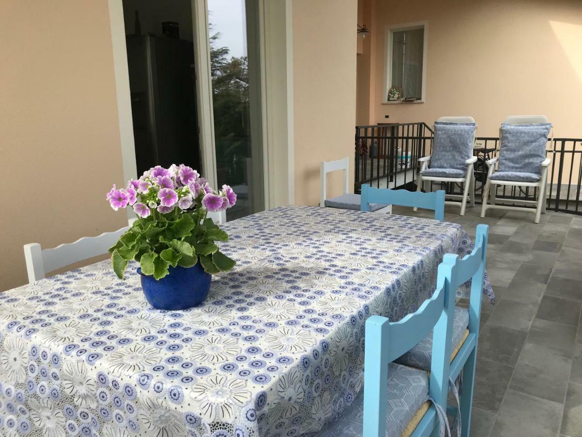 Villa Dei Fiori - Casa Vacanza Capoterra Buitenkant foto